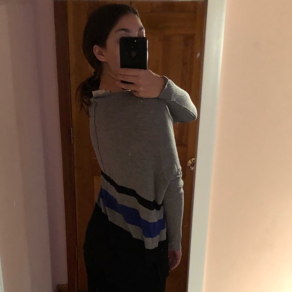 Striped loose v-neck sweater - Picture 5 of 5